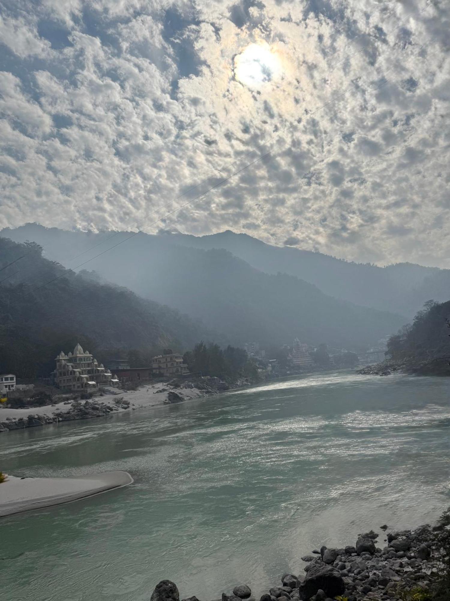 Luxury Aloha Majestic Apartments Rishikesh Exterior photo