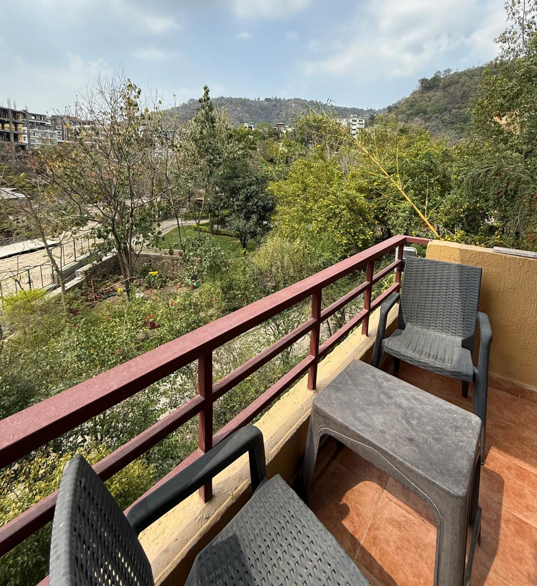Luxury Aloha Majestic Apartments Rishikesh Exterior photo