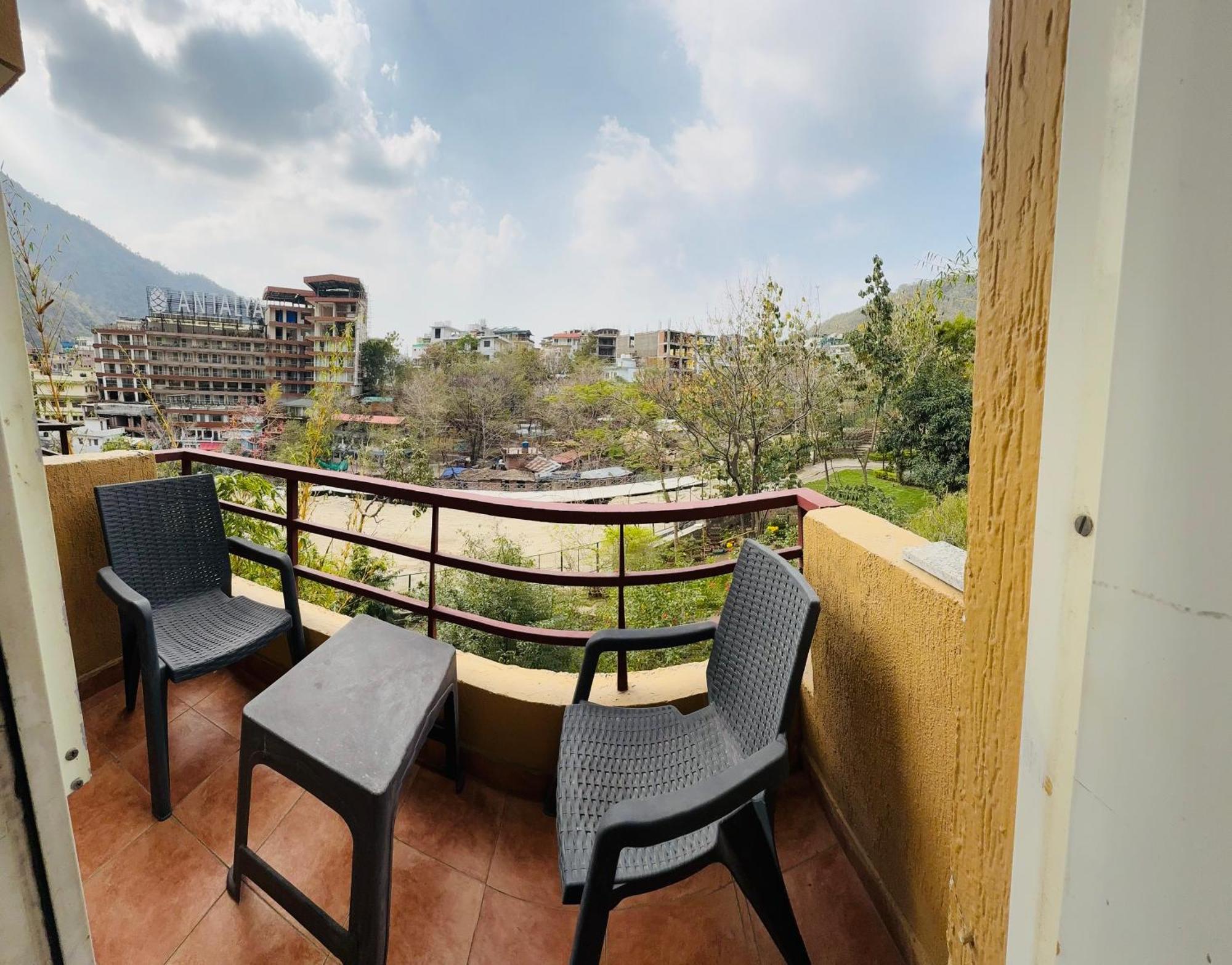 Luxury Aloha Majestic Apartments Rishikesh Exterior photo